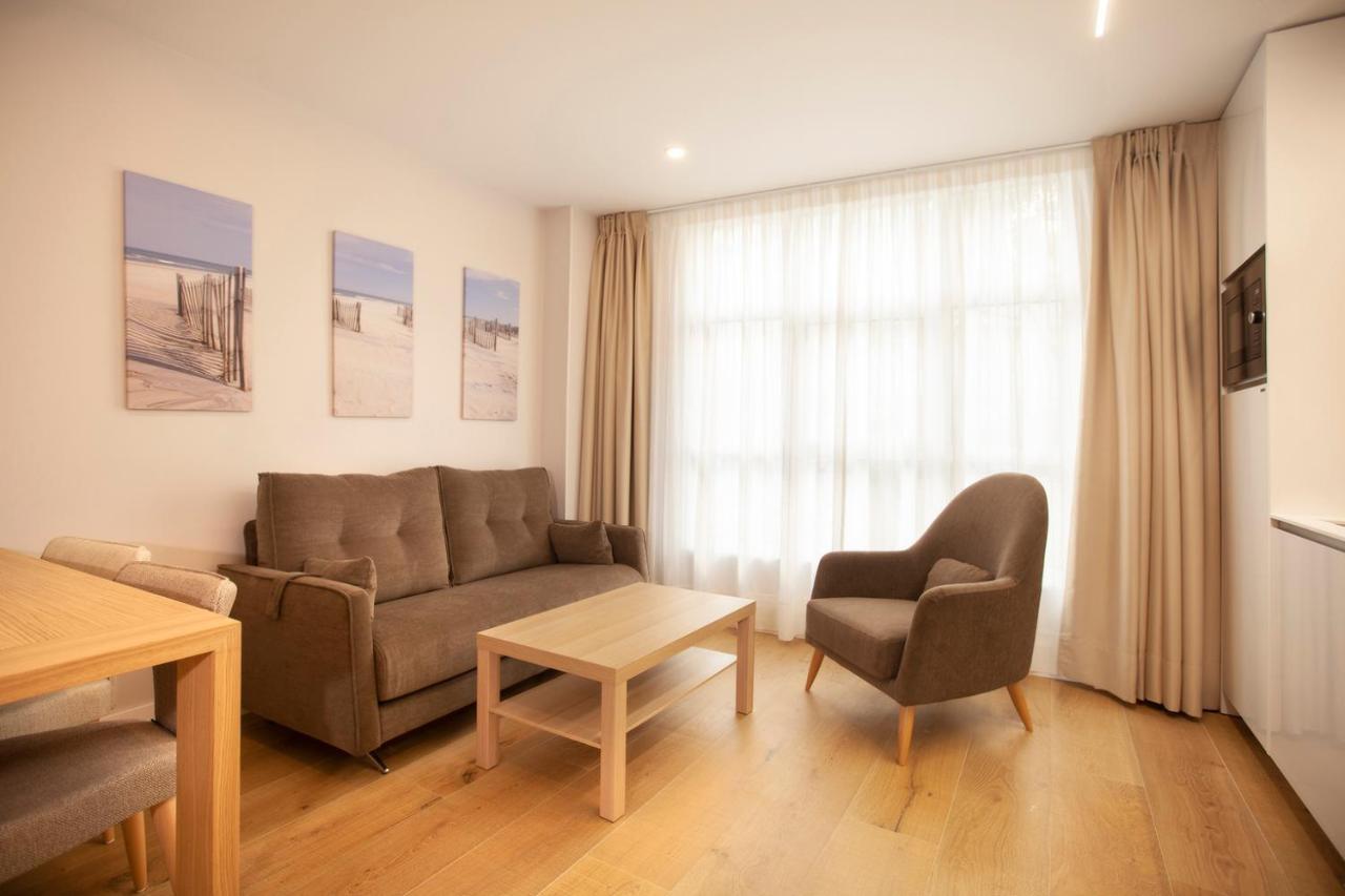 Apartamentos Reina Victoria Santander Exterior photo