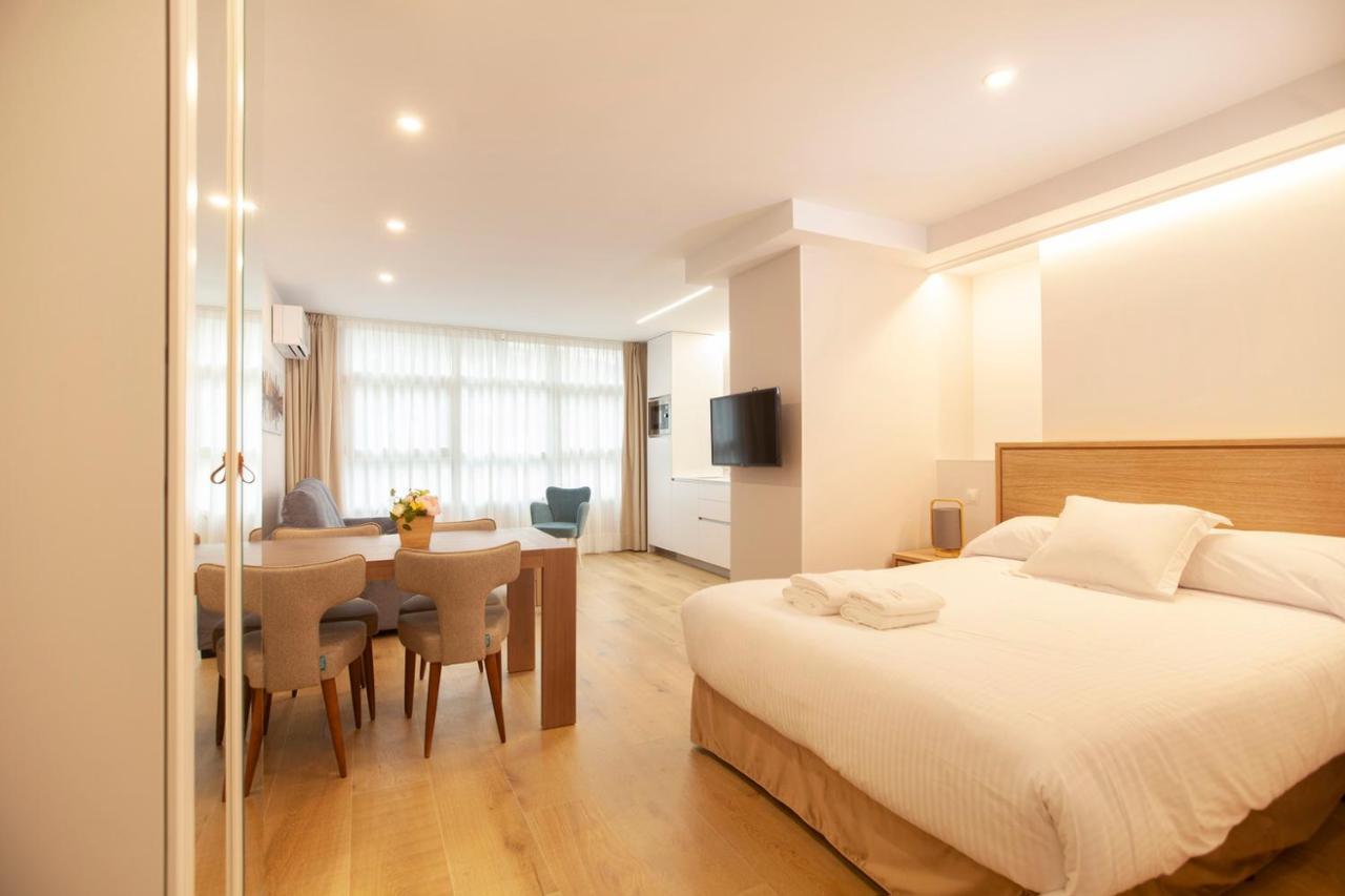 Apartamentos Reina Victoria Santander Exterior photo