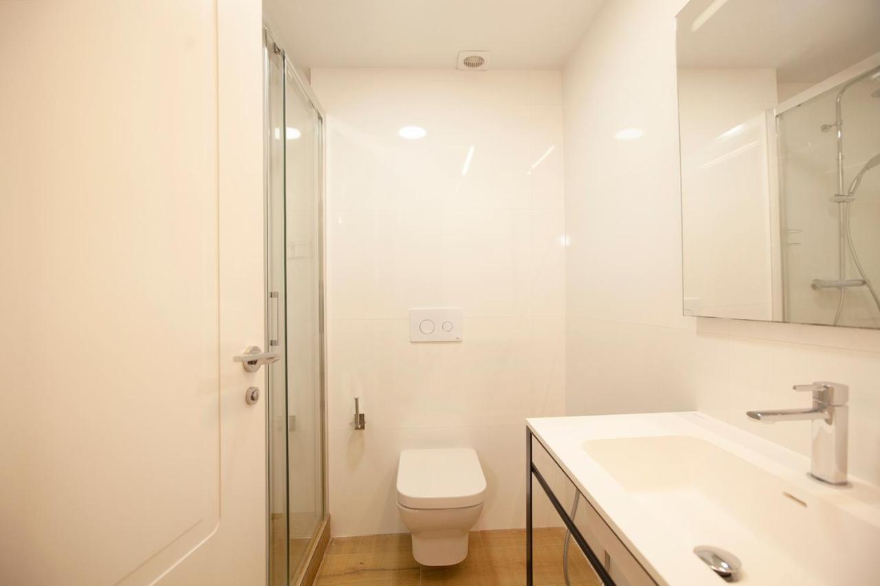 Apartamentos Reina Victoria Santander Exterior photo