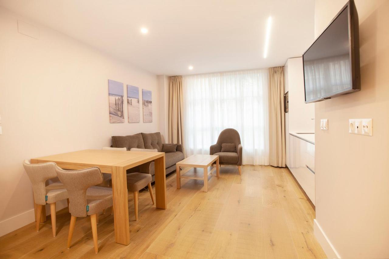 Apartamentos Reina Victoria Santander Exterior photo